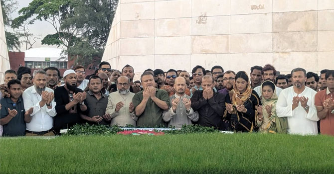 জিয়ার মাজারে জাতীয়তাবাদী ক্রীড়া দলের শ্রদ্ধা নিবেদন