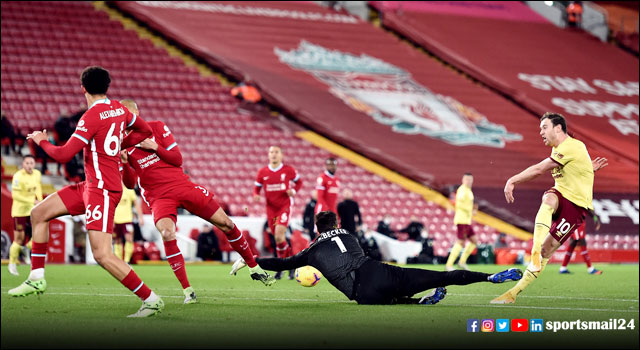 গোলরক্ষকের ফাউল, হারের স্বাদ পেল লিভারপুল