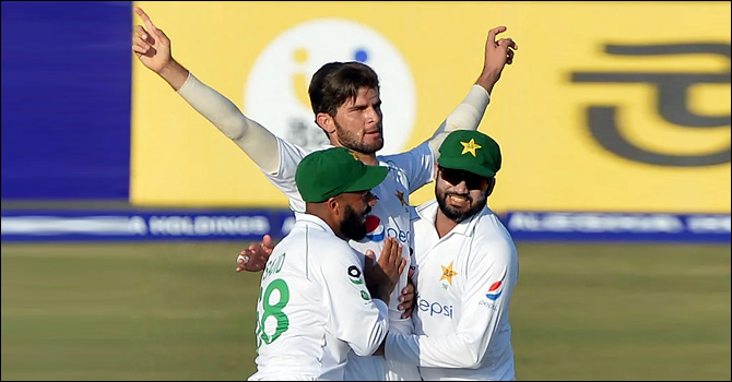 আফ্রিদিকে ফিরিয়ে পাকিস্তানের টেস্ট দল ঘোষণা