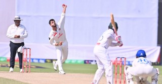 তৃতীয় দিন শেষে ৩২৯ রানে এগিয়ে বাংলাদেশ