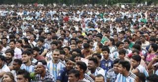 ফুটবল বিশ্বকাপ উপলক্ষে ঢাবিতে বহিরাগতদের ‘প্রবেশ নিষেধ’