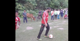 প্রধান অতিথির চেয়ে ফুটবল খেলা মাশরাফির বেশি পছন্দ