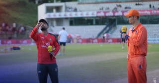 দুই পরিবর্তন নিয়ে ফিল্ডিংয়ে বাংলাদেশ