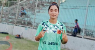 শেরপুর থেকে প্রথম পেশাদার নারী ফুটবল লিগে ভাবনা