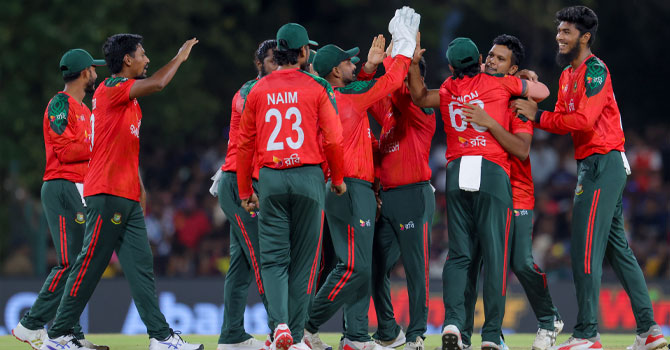 পাকিস্তানের বিপক্ষে বাংলাদেশের টি-টোয়েন্টি দল ঘোষণা