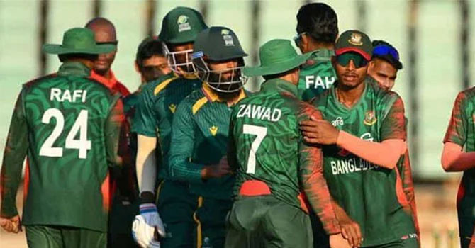 চ্যাম্পিয়ন বাংলাদেশ অনূর্ধ্ব-১৯ ক্রিকেট দল