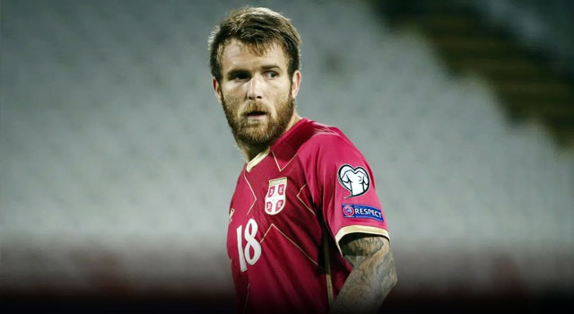 স্ত্রীর ভুলে চুক্তি হারালেন ফুটবলার