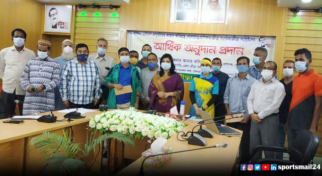 করোনায় ক্ষতিগ্রস্ত শেরপুরের ৪৫ ক্রীড়াবিদ-সংগঠককে আর্থিক অনুদান