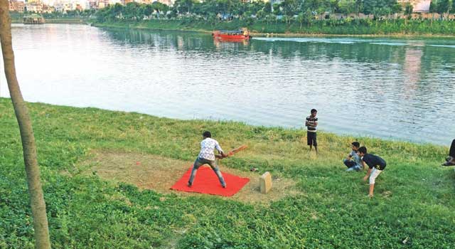 Hatirjheel-Cricke