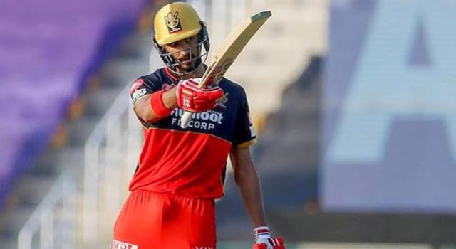করোনায় আক্রান্ত আরসিবির ওপেনার দেবদূত