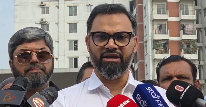 দায়িত্বে অবহেলা, স্টেডিয়ামের সকল কর্মকর্তা-কর্মচারীকে বদলির নির্দেশ