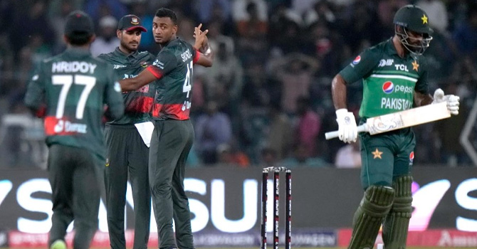 ওয়ানডে বাদ, পাকিস্তানে পাঁচটি টি-টোয়েন্টি খেলবে বাংলাদেশ