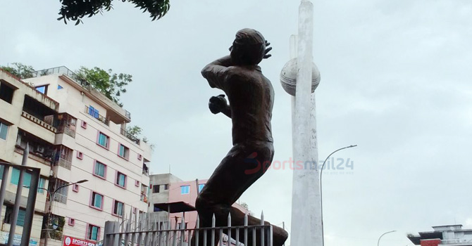 ভাস্কর্যে ফাটল, নিরাপত্তার শঙ্কায় বিসিবির দুই নম্বর বন্ধ ঘোষণা