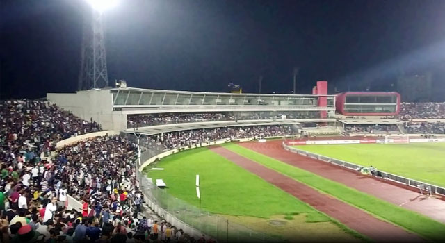 কলকাতার জবাব কি দিতে পারবে ঢাকার ফুটবল দর্শক