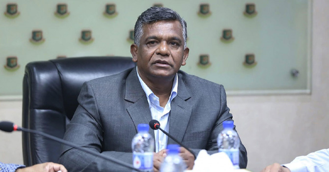 তিনজন উপদেষ্টা নিলেন আমিনুল ইসলাম
