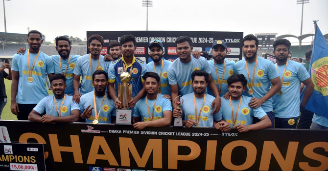 মোহামেডানকে হারিয়ে আবাহনীর হ্যাটট্রিক শিরোপা
