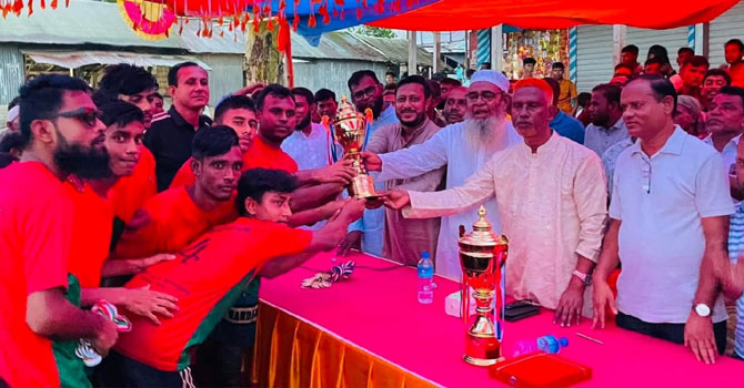 নালিতাবাড়ীতে মাদকবিরোধী ফুটবল টুর্নামেন্টের ফাইনাল অনুষ্ঠিত