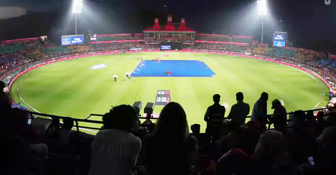 আইপিএল স্থগিত করলো ভারত