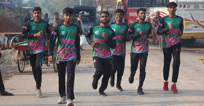 চাটমোহরে ৫ কিলোমিটার ব্যাপী ম্যারাথন দৌড়