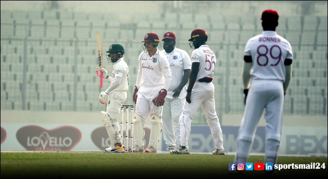 ধ্বংসস্তুপে দাঁড়িয়ে মুশফিকের হাফ-সেঞ্চুরি