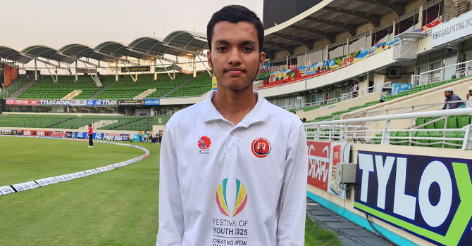 ৪০৪ রানের বিরল রেকর্ড গড়লেন মোস্তাকিম