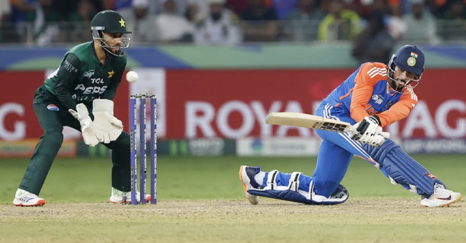 পাকিস্তানকে হারিয়ে আবারও এশিয়া কাপ চ্যাম্পিয়ন ভারত