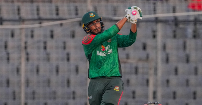 রিশাদ ঝড়ে বাংলাদেশের সংগ্রহ ২১৩ রান