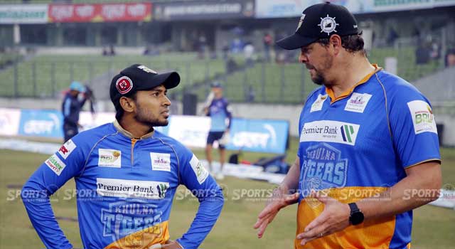 দলনেতা মুশফিকের প্রশংসায় ফ্রাইলিঙ্ক