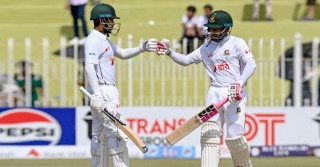 ৫৬৫ রানে থামলো বাংলাদেশ, লিড ১১৭