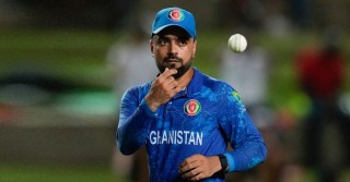 বিশ্বকাপ ‘ব্যর্থতায়’ নেতৃত্ব হারালেন রশিদ খান