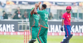 সাইফুদ্দিনের অলরাউন্ড নৈপুন্যে সেমিতে বাংলাদেশ