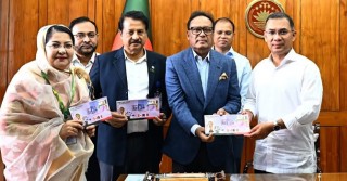বিশ্বকাপ ফুটবল উপলক্ষে স্মারক ডাকটিকিট উন্মোচন প্রধানমন্ত্রীর