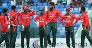 বাংলাদেশের টস হার, একাদশে মোসাদ্দেক, জায়গা পাননি রিশাদ
