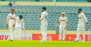 ৪’শ রানের সুবাস দিয়ে লাঞ্চে বাংলাদেশ