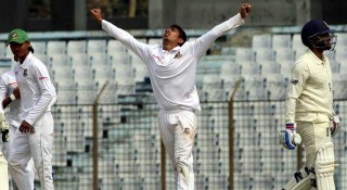 টাইগার স্পিনে কুপোকাত ইংল্যান্ড