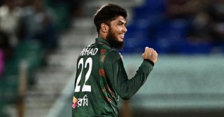 উইকেট শিকারীর সেরা পাঁচে বাংলাদেশের রিশাদ