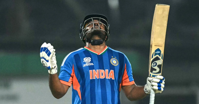 ওয়েস্ট ইন্ডিজকে বিদায় করে সেমি-ফাইনালে ভারত