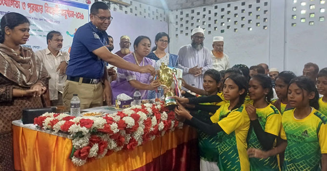শেরপুরে জেলা পর্যায়ে গ্রীষ্মকালীন ক্রীড়া প্রতিযোগিতা ও পুরষ্কার বিতরণ