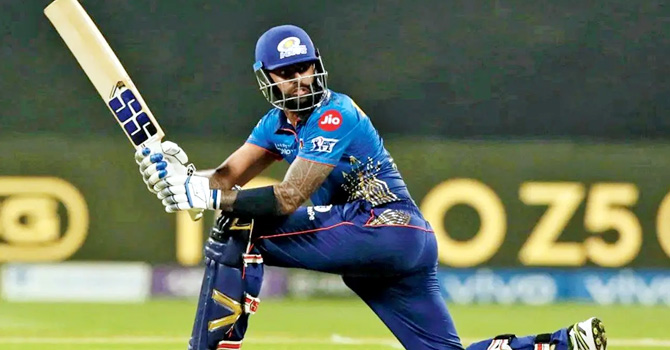 আইপিএল থেকে ছিটকে গেলেন সূর্যকুমার যাদব