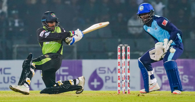 সিলেটের শ্বাসরুদ্ধকর জয়, টানা হারে নোয়াখালী