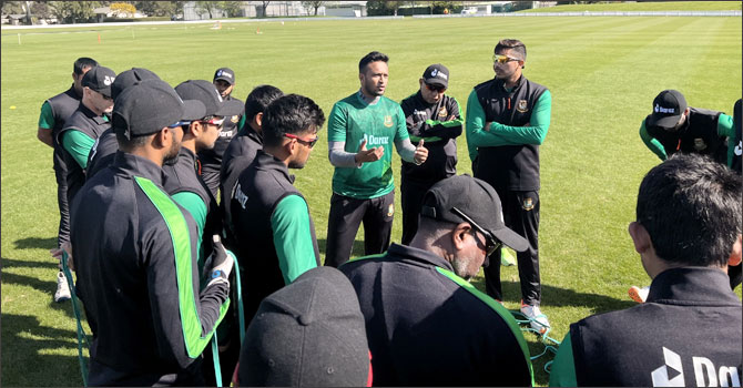 বৃষ্টি ভাসিয়ে দিলো বাংলাদেশের প্রস্তুতি