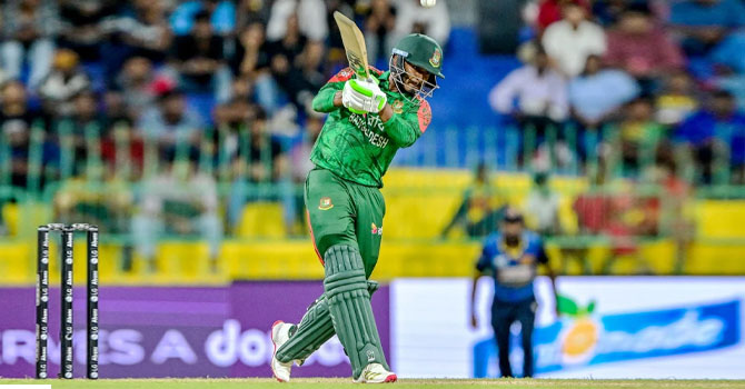 ব্যাটিংয়ে বাংলাদেশ, ১৪ মাস পর একাদশে সাইফউদ্দিন
