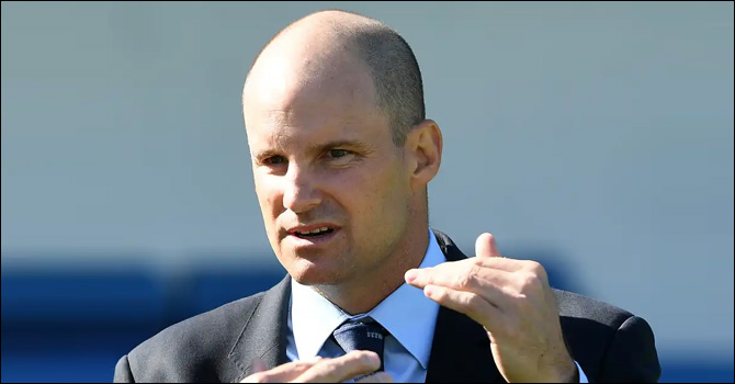 এখনই অ্যান্ডারসন-ব্রডের ক্যারিয়ারের শেষ দেখছেন না স্ট্রাউস 