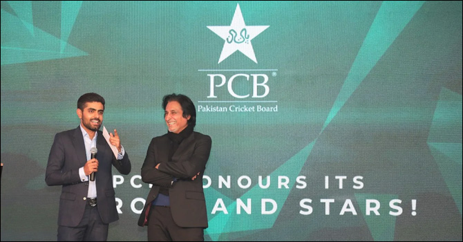 কঠিন সময়ে সরফরাজকে পাশে পেয়েছিলেন বাবর আজম