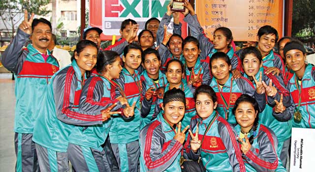 শ্রীলঙ্কাকে হারিয়ে সেমিতে বাংলাদেশ নারী হ্যান্ডবল দল
