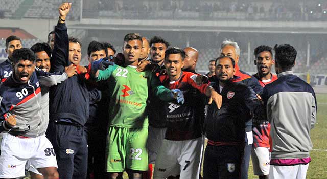 আবাহনীকে হারিয়ে ফাইনালে বসুন্ধরা কিংস