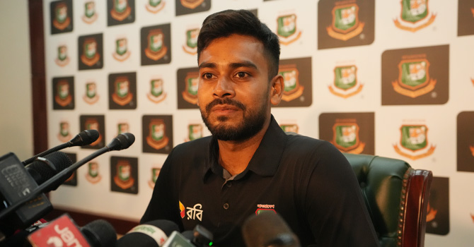 র‌্যাংকিংয়ে উন্নতির সাথে দলের সাফল্য ফেরাতে চান মিরাজ