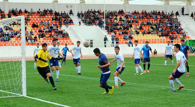 লিগ শুরু করলো তুর্কমেনিস্তান, গ্যালারিতে ছিল ৩শ’ দর্শক