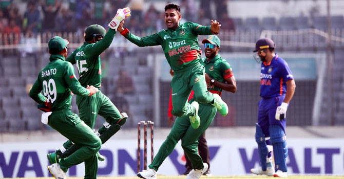 Mehidy magic helps Tigers to earn dramatic win over India