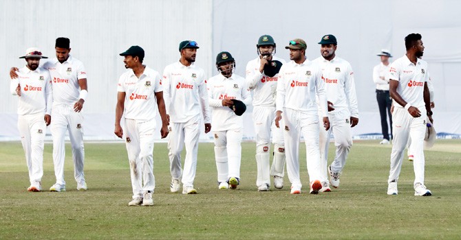 Ashwin, Kuldeep power India to rebound
